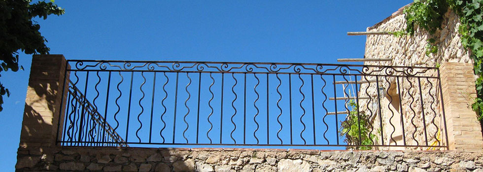 Gates fencing and screens 9